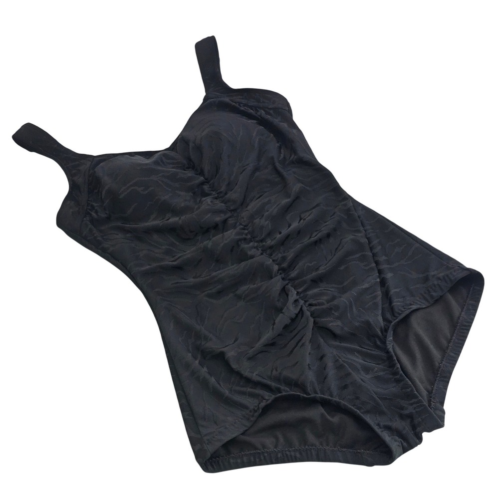 Maxine of Hollywood Women's Black Zebra Textured Ruched One Piece Swimsuit 8